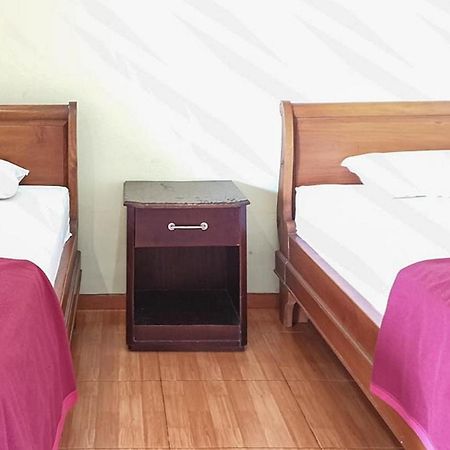 โอโย 1483 โฮเต็ล บูมี เบอร์มี เปอร์ไม Hotel โปรโบลิงโก ภายนอก รูปภาพ