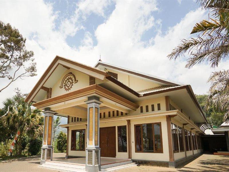 โอโย 1483 โฮเต็ล บูมี เบอร์มี เปอร์ไม Hotel โปรโบลิงโก ภายนอก รูปภาพ