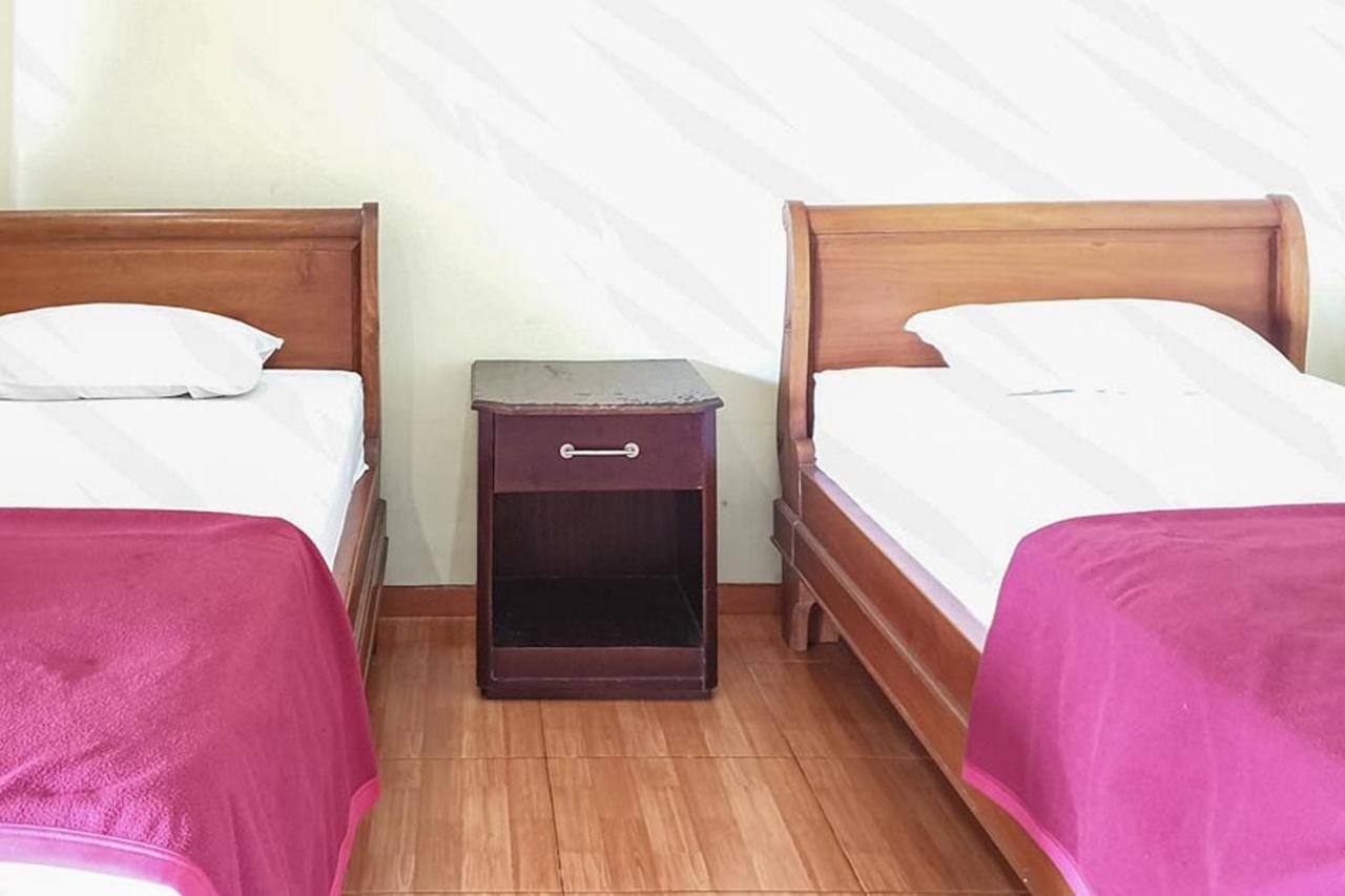 โอโย 1483 โฮเต็ล บูมี เบอร์มี เปอร์ไม Hotel โปรโบลิงโก ภายนอก รูปภาพ