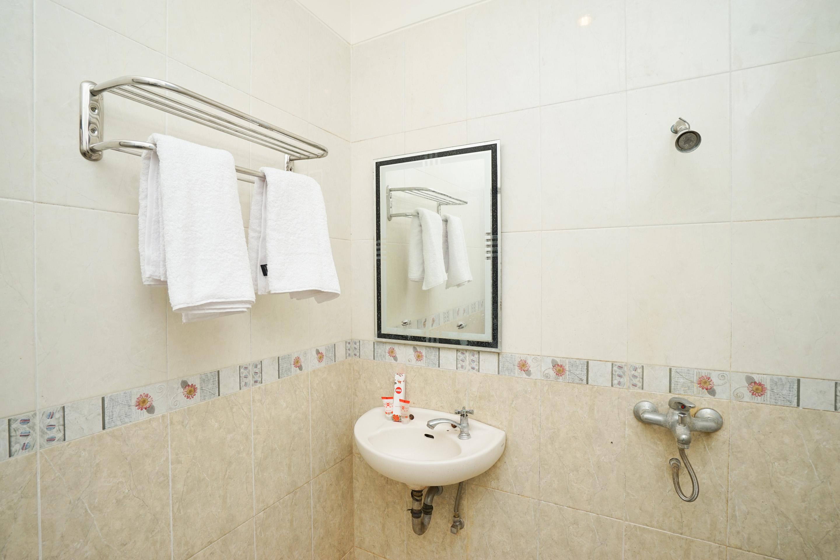 โอโย 1483 โฮเต็ล บูมี เบอร์มี เปอร์ไม Hotel โปรโบลิงโก ภายนอก รูปภาพ