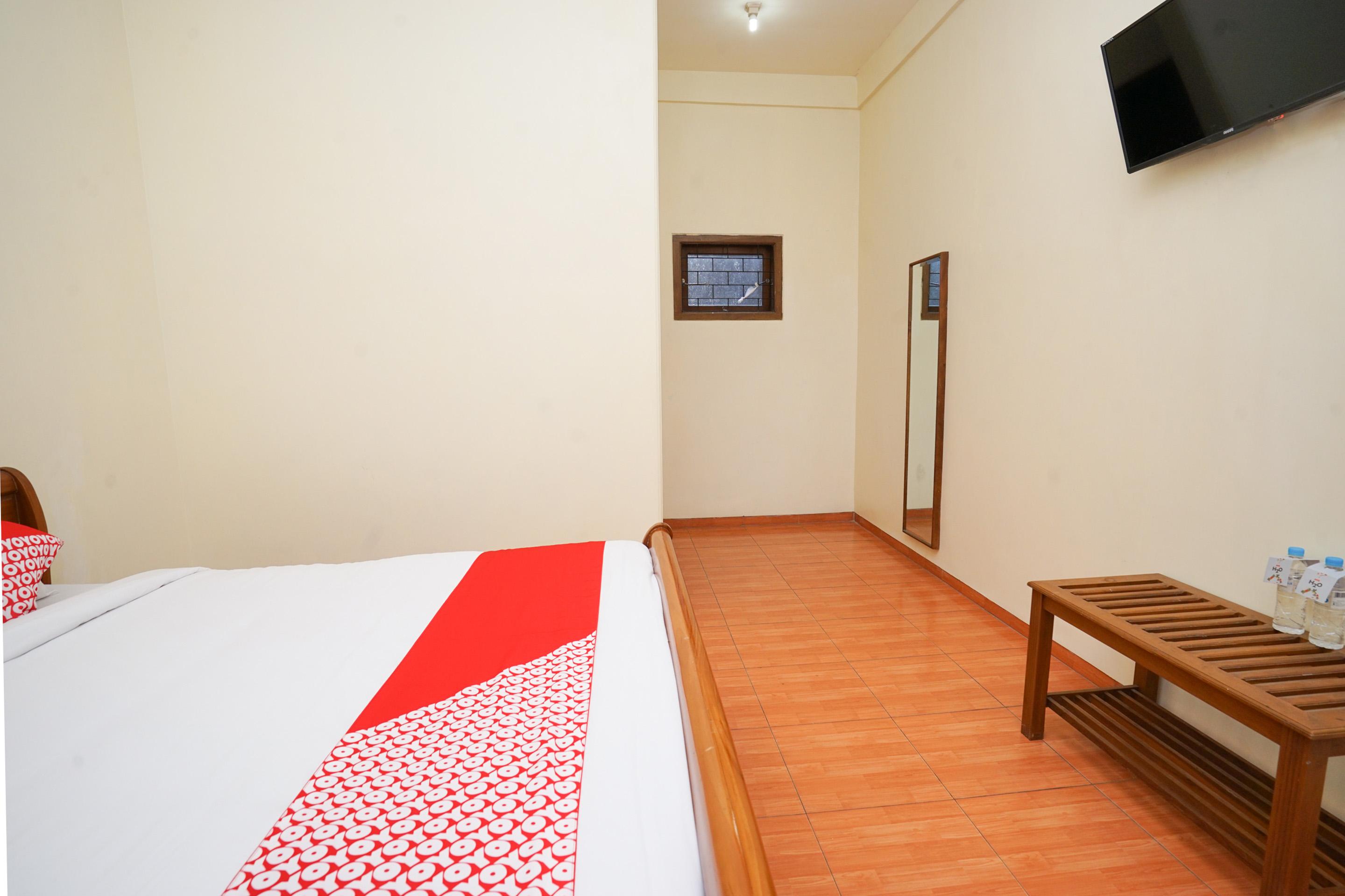 โอโย 1483 โฮเต็ล บูมี เบอร์มี เปอร์ไม Hotel โปรโบลิงโก ภายนอก รูปภาพ